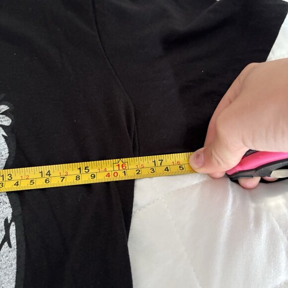 Disney The Nightmare Before Christmas Jack Skellington Santa Hat Tee T Shirt - Picture 4 of 6